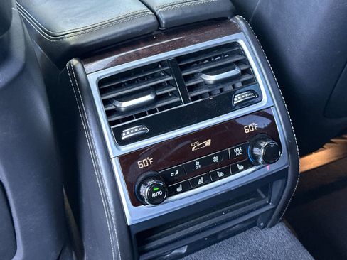 Used 2019 BMW M760i xDrive w/ Luxury Rear Seating Package AWD/4WD image 13