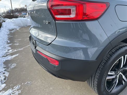 Used 2023 Volvo XC40 B5 Plus w/ Driver Assist Package image 15