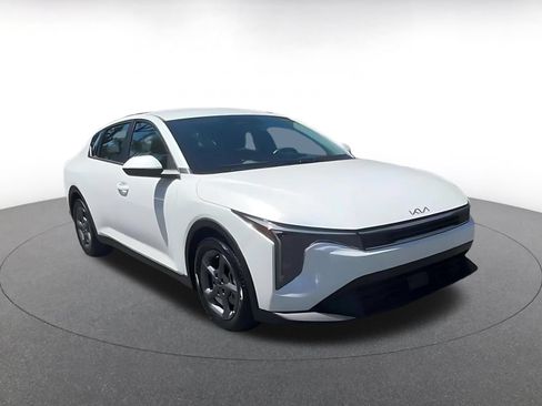 Used 2025 Kia K4 FWD image 3
