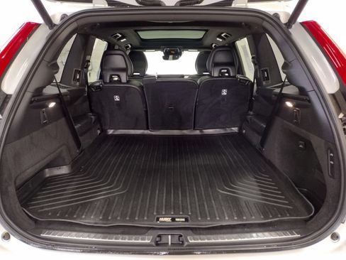 Used 2019 Volvo XC90 T6 R-Design w/ Advanced Package AWD/4WD image 17