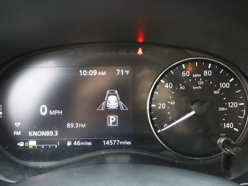 Used 2023 Nissan Kicks SR FWD image 9