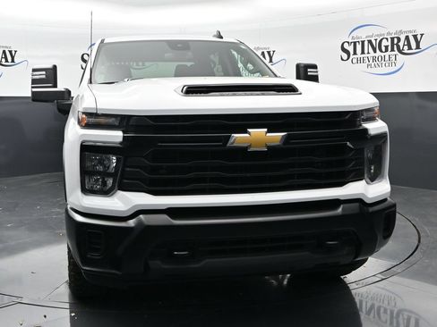 Used 2025 Chevrolet Silverado 2500 W/T w/ WT Convenience Package AWD/4WD image 2
