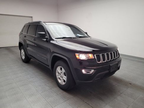 Used 2017 Jeep Grand Cherokee Laredo w/ Quick Order Package 23E AWD/4WD image 13