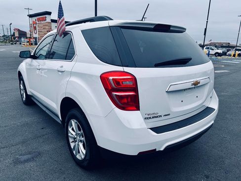 Used 2017 Chevrolet Equinox LT w/ Convenience Package image 4