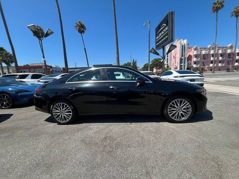 Used 2025 Mercedes-Benz CLA 250 image 4