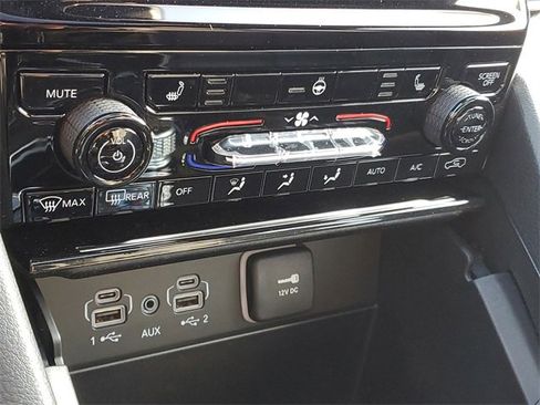 New 2025 Jeep Grand Cherokee L Limited w/ Trailer Tow Package image 29