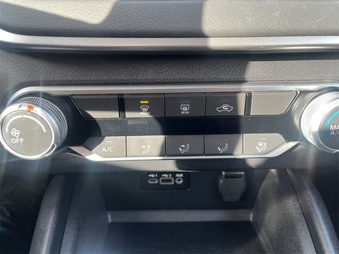 Used 2022 Nissan Altima 2.5 SV image 24