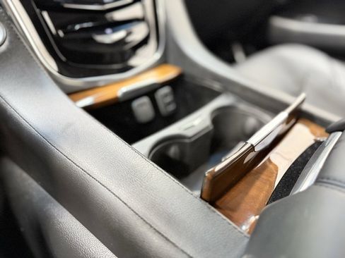 Used 2017 Cadillac Escalade Premium Luxury w/ LPO, Radiant Package image 28