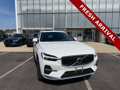 Used 2023 Volvo XC60 B5 Plus w/ Climate Package AWD/4WD image 1