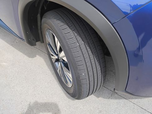Used 2023 Nissan Rogue SV AWD/4WD image 28