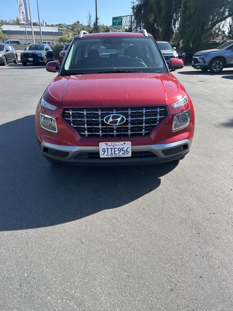 Used 2025 Hyundai Venue SEL FWD image 4