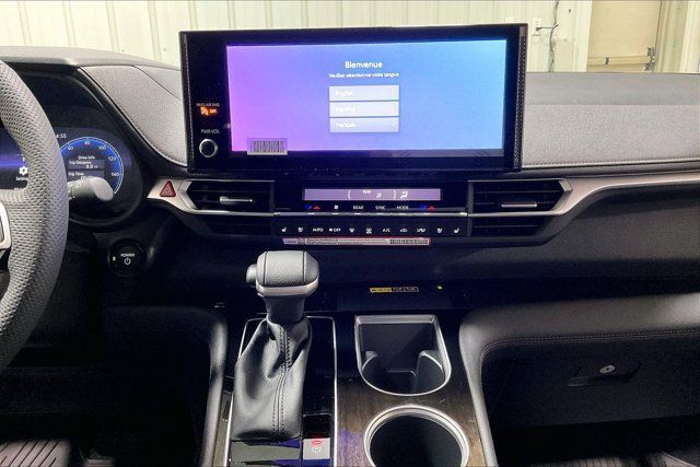 Certified 2026 Toyota Sienna Limited AWD/4WD image 7