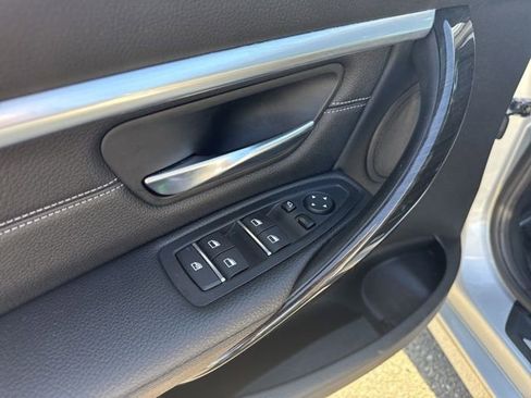 Used 2017 BMW 330e RWD image 19