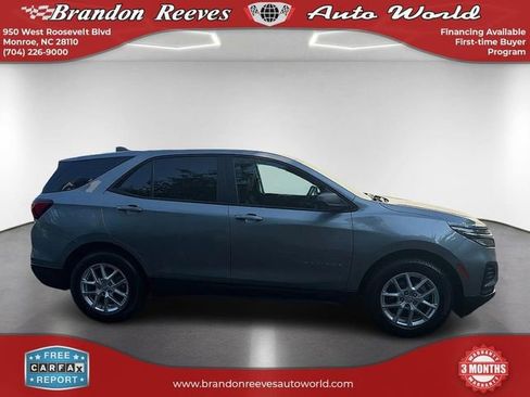 Used 2023 Chevrolet Equinox LS FWD image 4