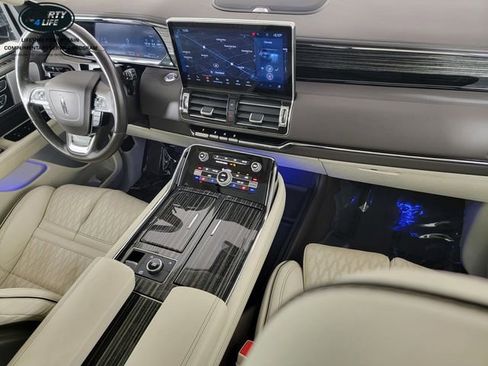Used 2024 Lincoln Navigator L Black Label AWD/4WD image 35