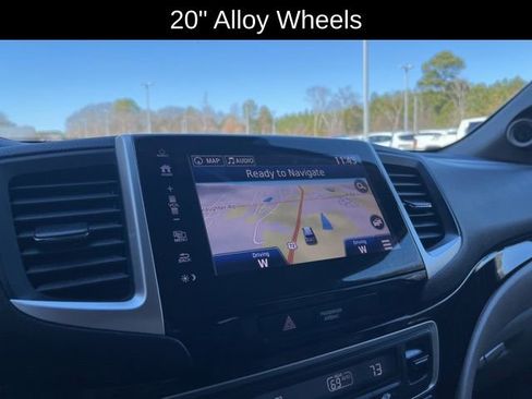 Used 2018 Honda Pilot Touring image 20