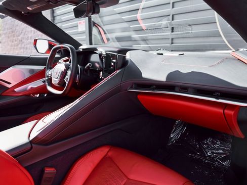 Used 2020 Chevrolet Corvette Stingray Premium Cpe w/ 3LT Preferred Equipment Group image 37