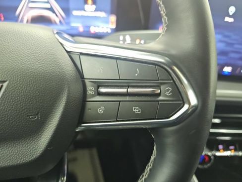 Used 2025 Chevrolet Traverse LT AWD/4WD image 26