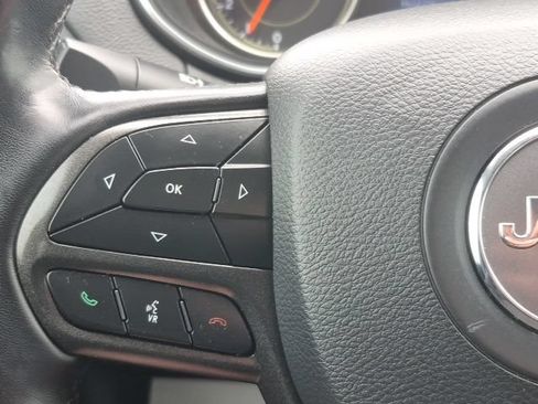 Used 2020 Jeep Cherokee Trailhawk w/ Comfort/Convenience Group AWD/4WD image 25