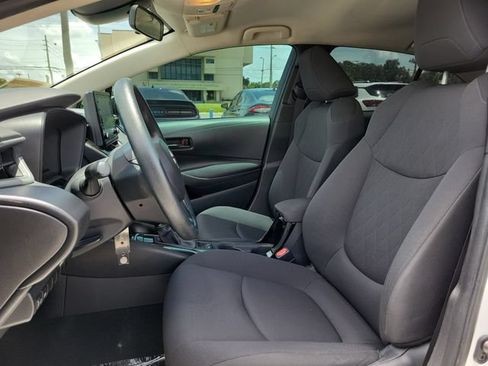 Used 2022 Toyota Corolla LE FWD image 19