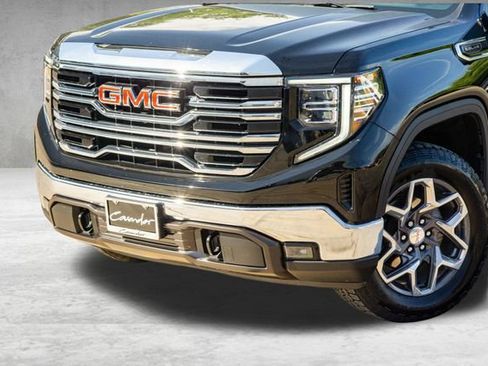 Used 2022 GMC Sierra 1500 SLT w/ X31 Off-Road Package image 3