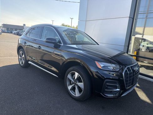 Used 2023 Audi Q5 2.0T Premium w/ Convenience Package AWD/4WD image 4