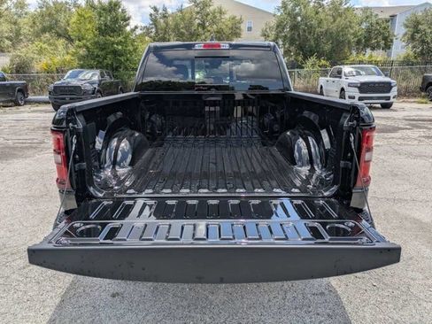 New 2026 RAM 1500 Express AWD/4WD image 12