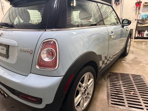 Used 2011 MINI Cooper S image 17