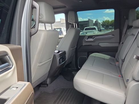 Used 2023 Chevrolet Silverado 1500 LTZ w/ LTZ Premium Package AWD/4WD image 6