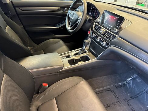 Used 2018 Honda Accord LX image 18