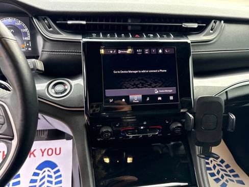 Used 2021 Jeep Grand Cherokee L Laredo image 16