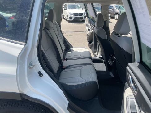 Used 2023 Subaru Forester Premium AWD/4WD image 28