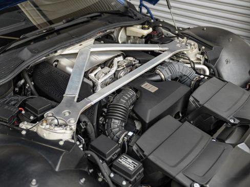 Used 2021 Aston Martin V8 Vantage Roadster image 34