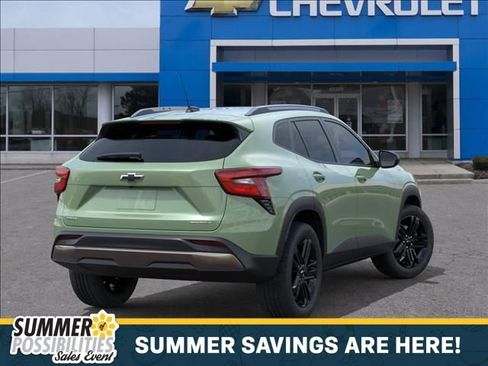 New 2026 Chevrolet Trax ACTIV w/ Sunroof Package FWD image 4