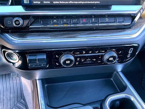 Used 2024 Chevrolet Silverado 1500 LT Trail Boss w/ Convenience Package II image 17