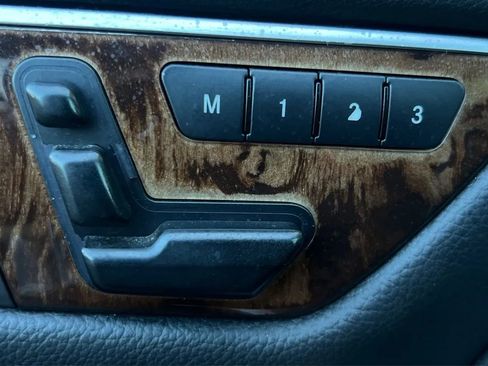 Used 2013 Mercedes-Benz C 250 Sedan image 49