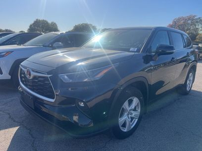 Used 2024 Toyota Highlander LE