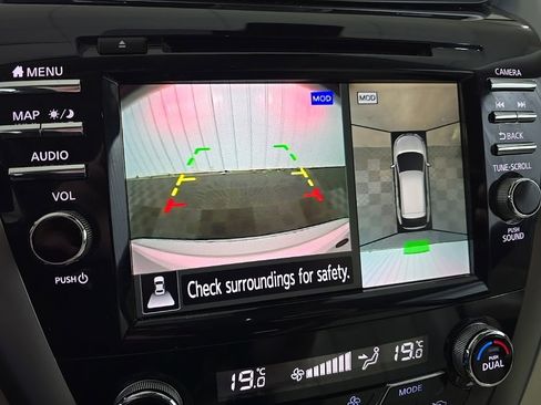 Used 2023 Nissan Murano SL image 24