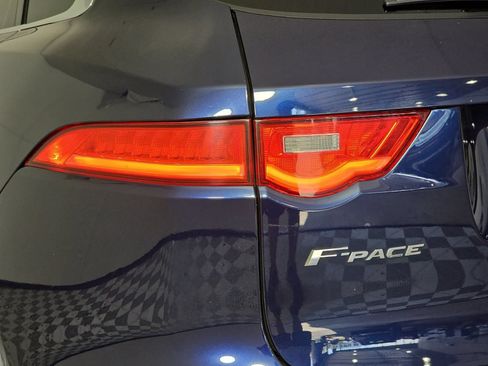 Used 2018 Jaguar F-PACE Portfolio AWD/4WD image 29