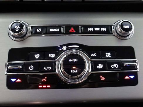 Used 2023 Lincoln Aviator Standard image 52