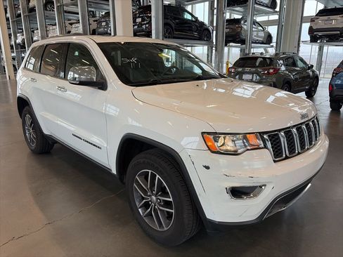Used 2017 Jeep Grand Cherokee Limited w/ Trailer Tow Group IV image 1