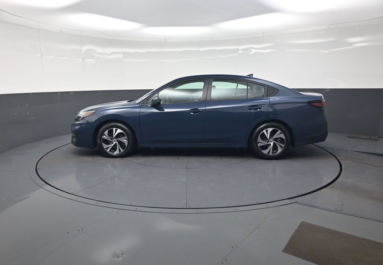 Certified 2025 Subaru Legacy Premium AWD/4WD image 6