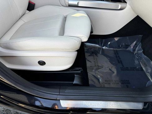 Used 2021 Mercedes-Benz GLB 250 image 47