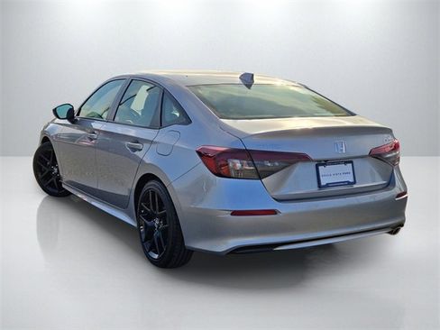 Used 2025 Honda Civic Sport image 6