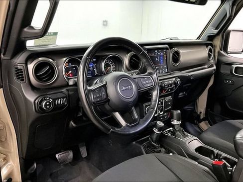 Used 2022 Jeep Gladiator Sport AWD/4WD image 17