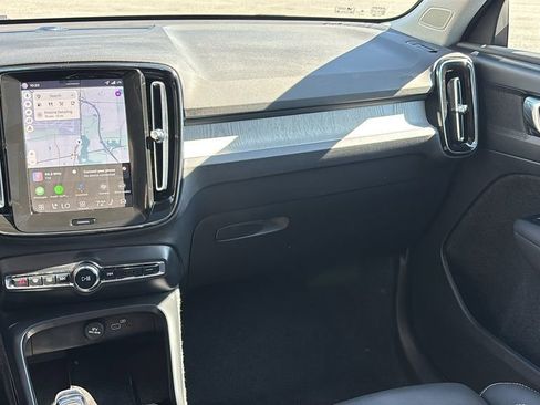 Certified 2026 Volvo XC40 B5 Plus AWD/4WD image 8