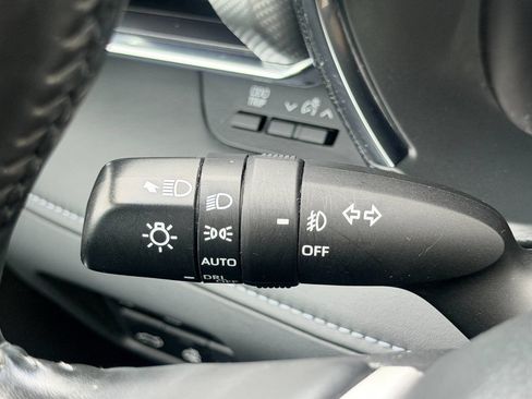 Used 2023 Toyota Highlander Platinum FWD image 43