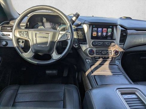 Used 2018 GMC Yukon XL Denali w/ Denali Ultimate Package image 19