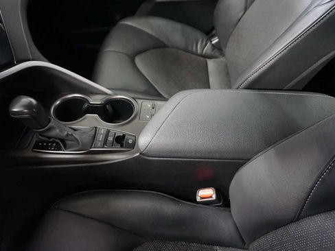 Used 2023 Toyota Camry XSE image 21