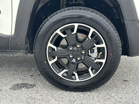 Used 2023 Jeep Renegade Latitude image 12